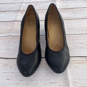 Naturalizer Naomi Block Heel Pumps Women’s Shoes, Black, Size 8